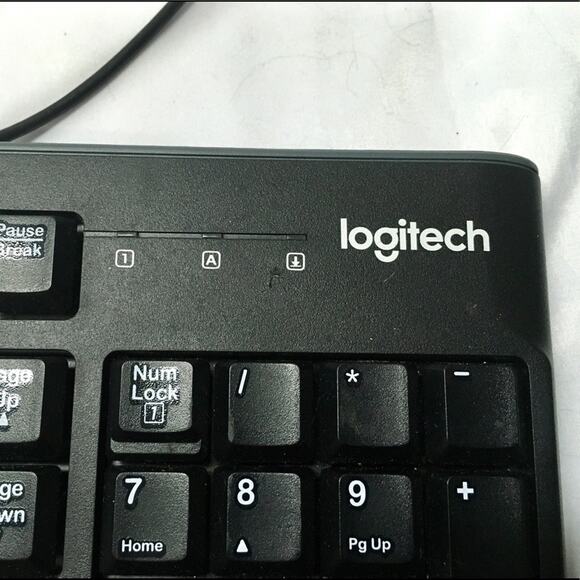 Logitech K120 USB Keyboard for PC - Black - Picture 4 of 5